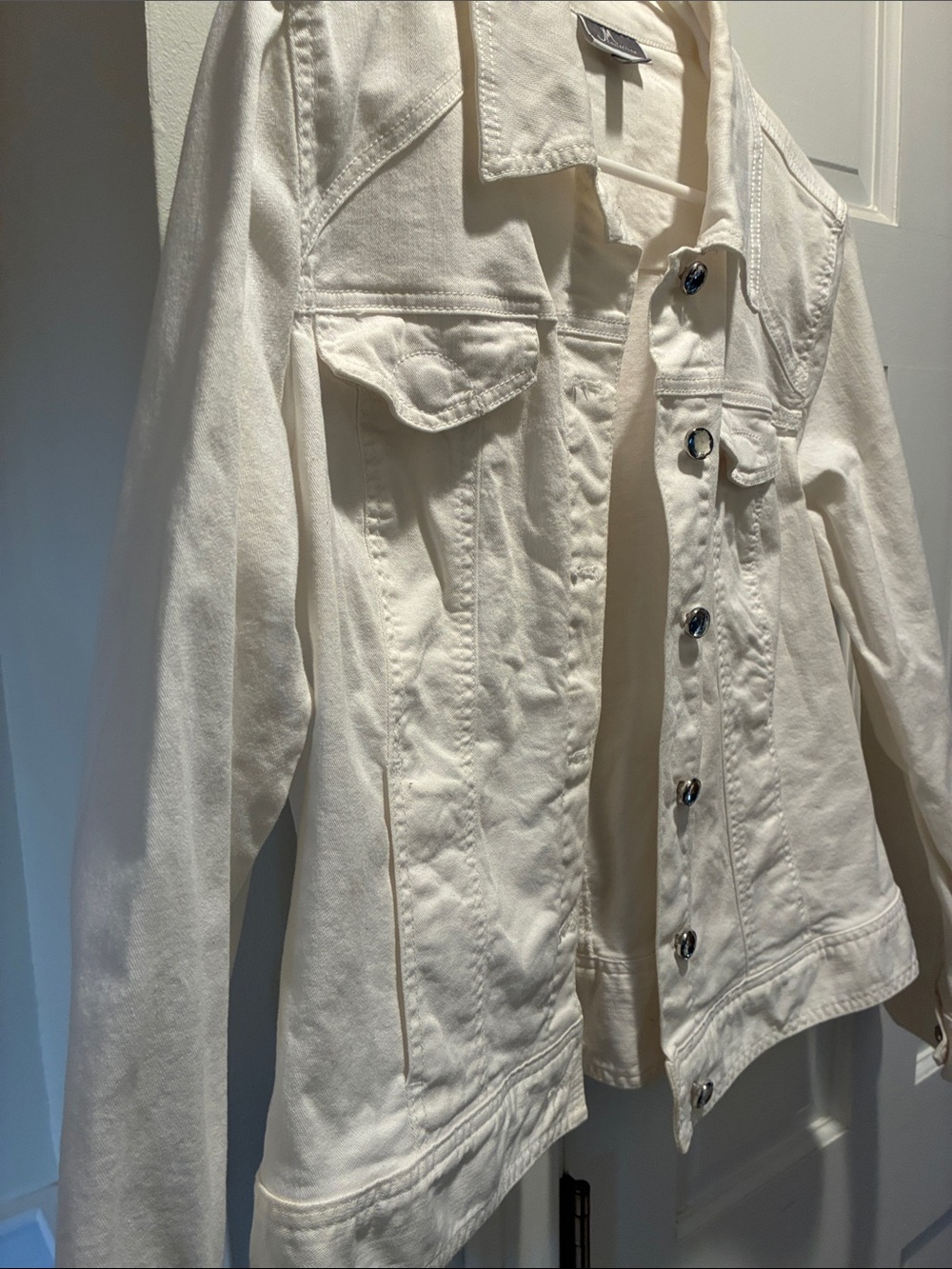 JM Collection Women's Off-White Denim Jacket - Picture 5 of 11